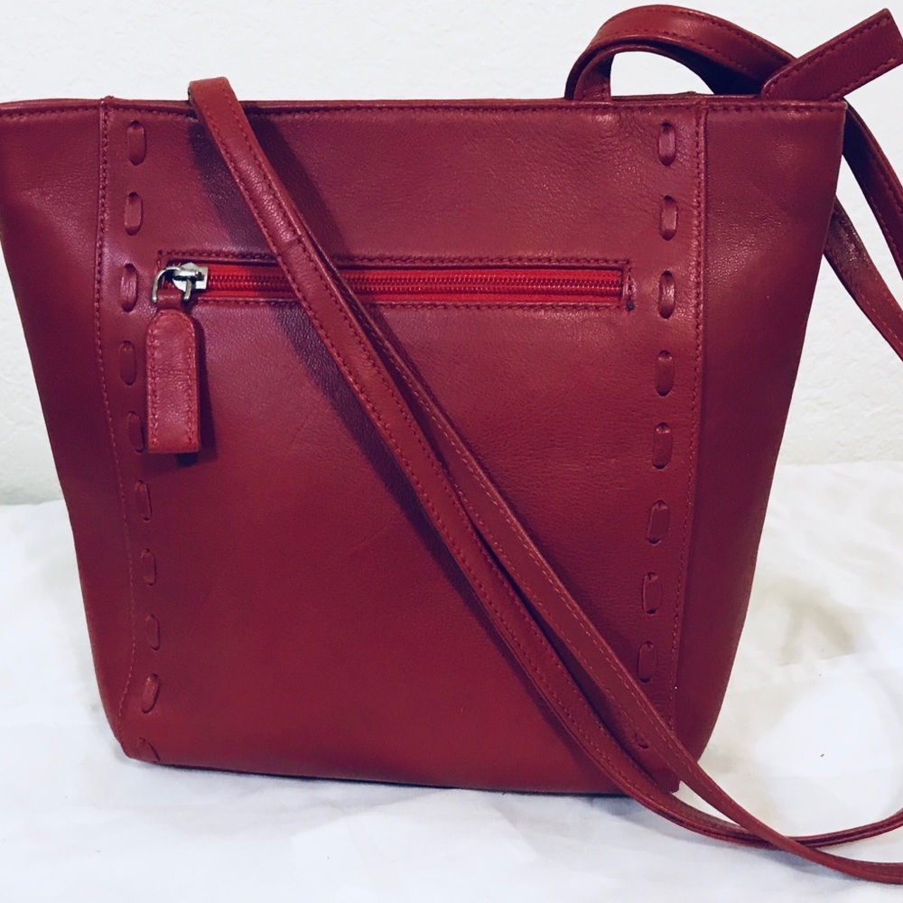 Leather handbag